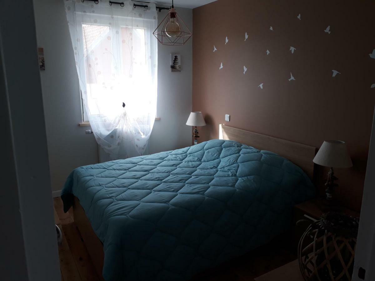 Gite " Le Vieux Noyer" Liesville-sur-Douve Luaran gambar