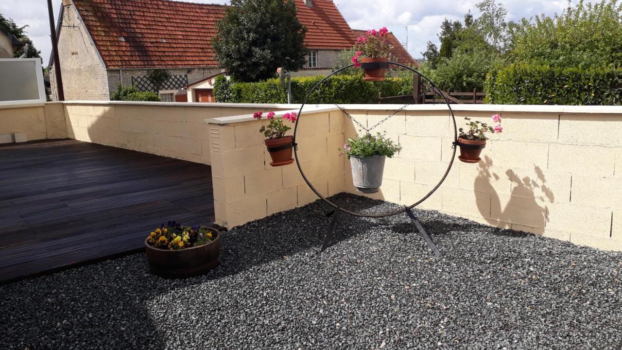 Gite " Le Vieux Noyer" Liesville-sur-Douve Luaran gambar